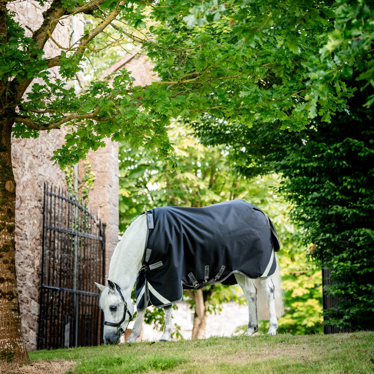 Horseware Ireland Rambo Supreme 1680D Turnout Vari-Layer 450g #colour_black-thunderstorm-grey-silver