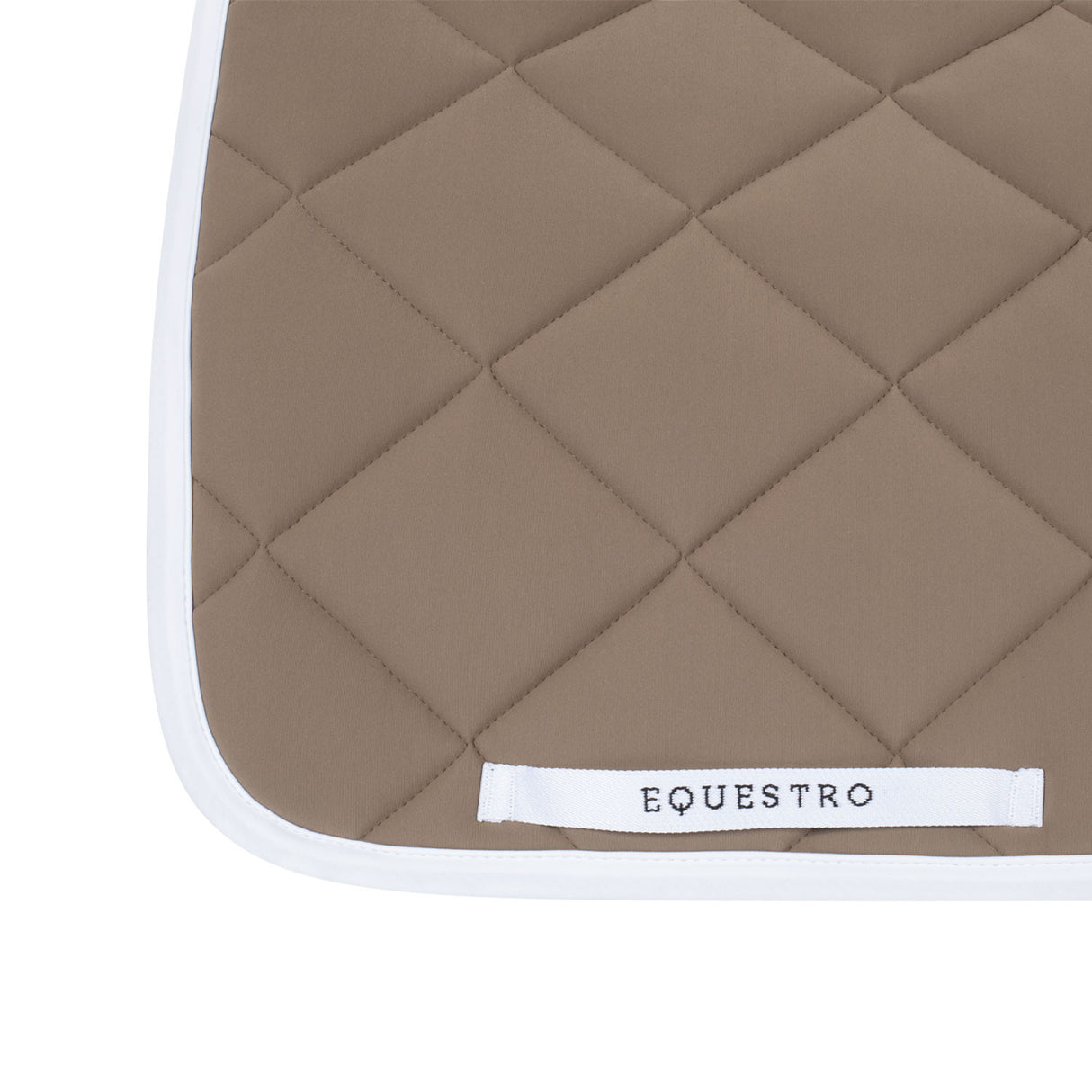 Dressage saddle pad with diamond quilting