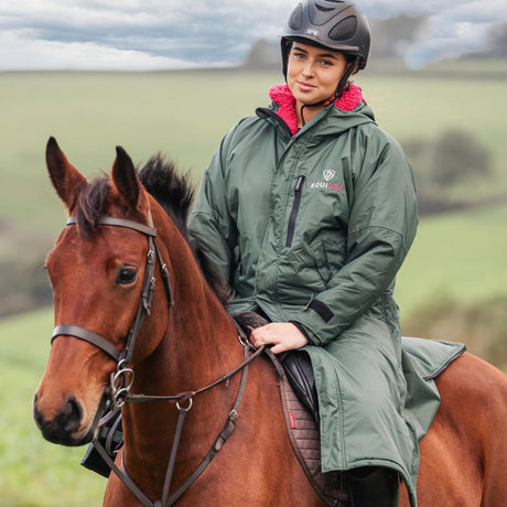 EQUIDRY Women's Thick Fleece Evolution Fixed Hood #colour_black-forest-green-peacock-pink